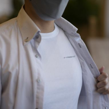 【2点セット★新品】FREEKNOT シャツ　Mサイズ　もちはだ×光電子 2点セット☆新品】FREEKNOT シャツ Mサイズ もちはだ×光電子 FREEKNOT